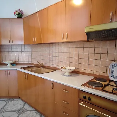 Apartament * ドゥラス